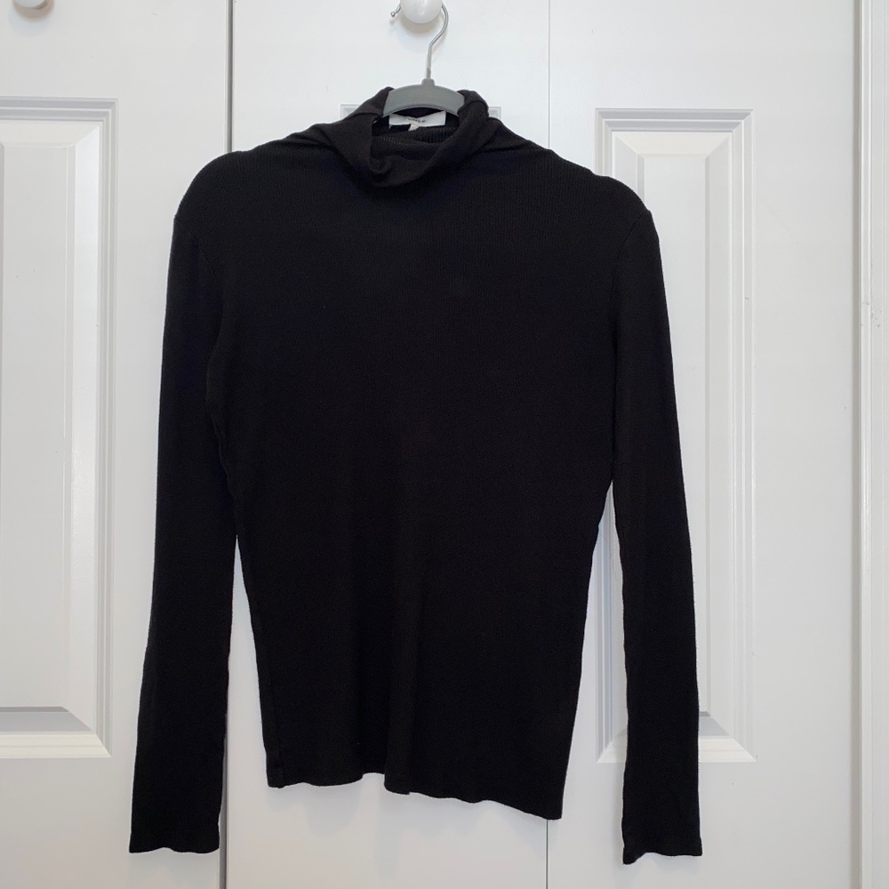 VINCE LONG SLEEVED, MOCK NECK, RIBBED BLACK SHIRT